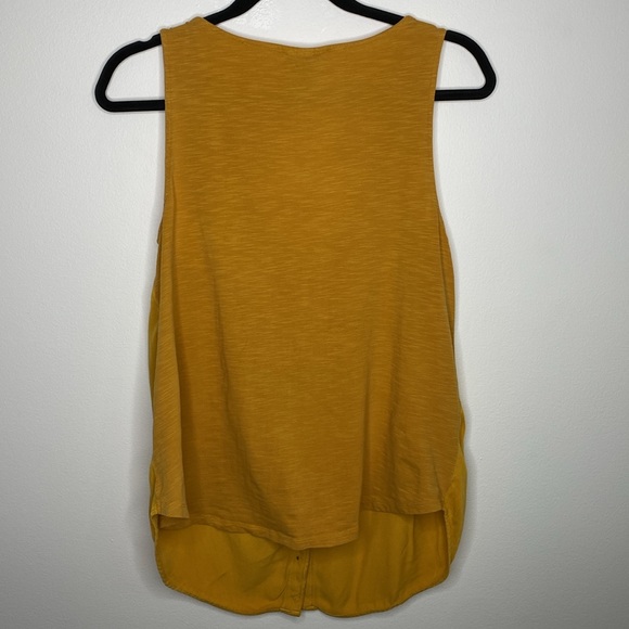 🩷🩵Universal Thread Top - Picture 2 of 5